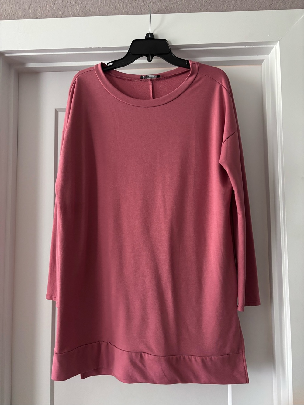 Relaxed Crewneck Sweater in Dusty Rose